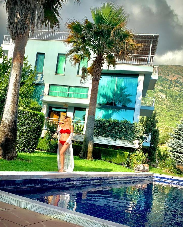 Family Beach Swimming Pool Villa Luanit Trajas Kültér fotó